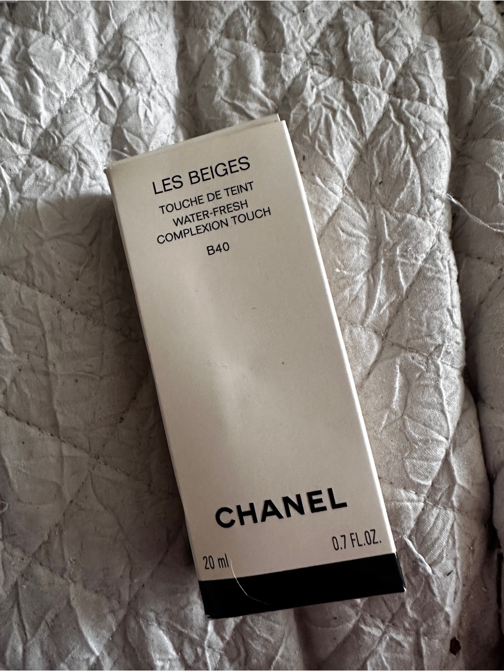 CHANEL Les Beiges Touche de Teint B40 - Beige & Black Packaging